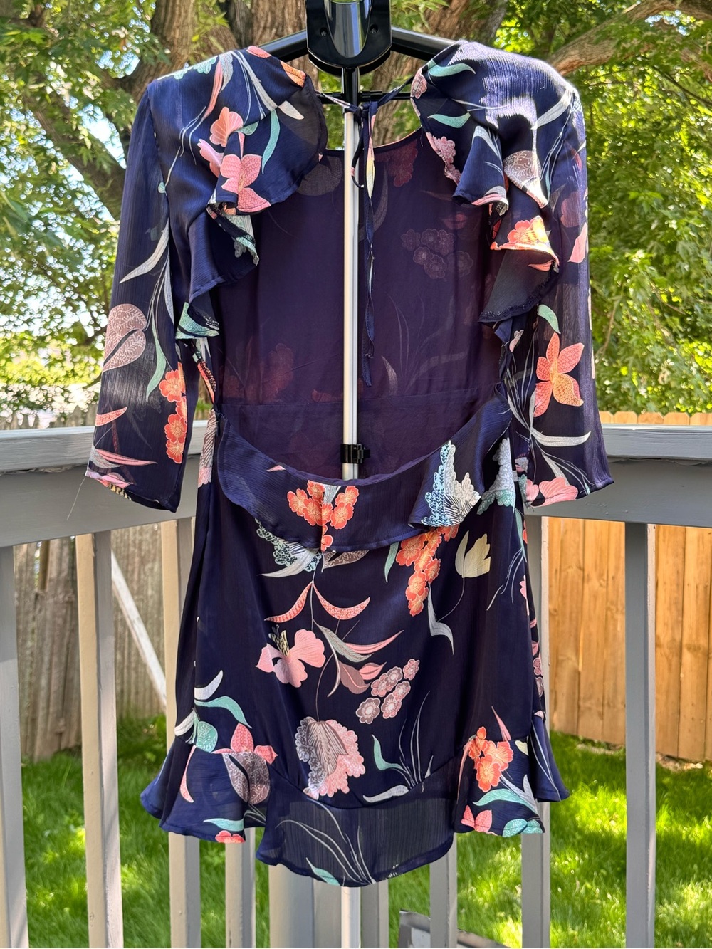 Lulus Bouquet Navy Blue Floral Print Backless Dress SZ M - Picture 4 of 4